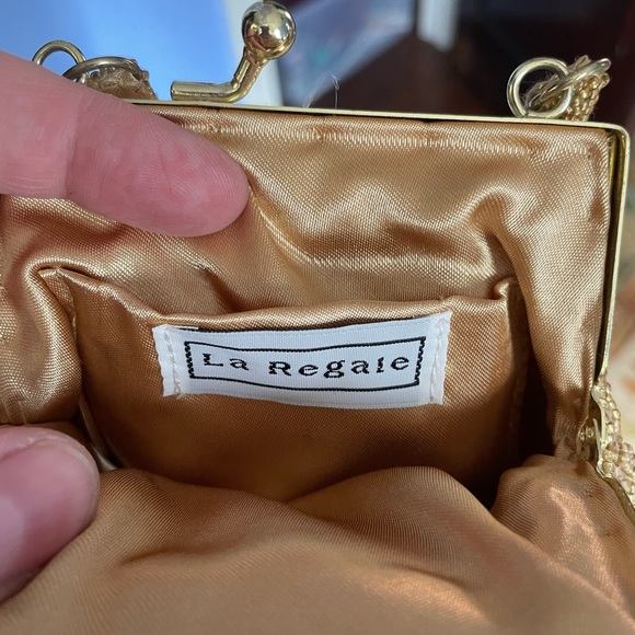 Beaded gold La Regale purse - Picture 3 of 4